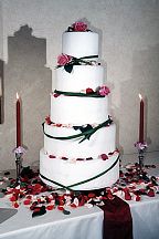 Floral decoration for the wedding cake (21)