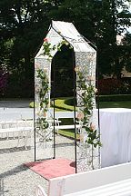 Floral wedding arch (340)