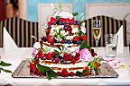 Floral decoration for the wedding cake (716)