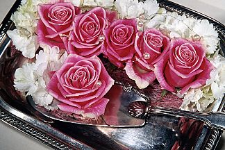 Floral confectionery