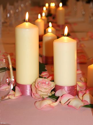 Floral decoration for the wedding table