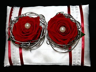 Cushion for the wedding rings