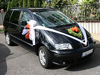 Decoration for the wedding car